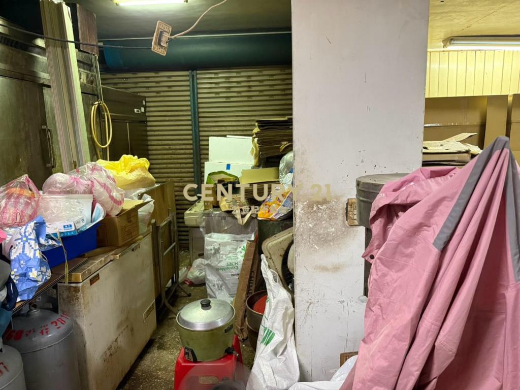 金龍黃昏市場邊間多功能一樓