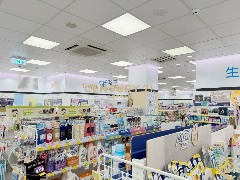 延吉街醒目三角窗旺店