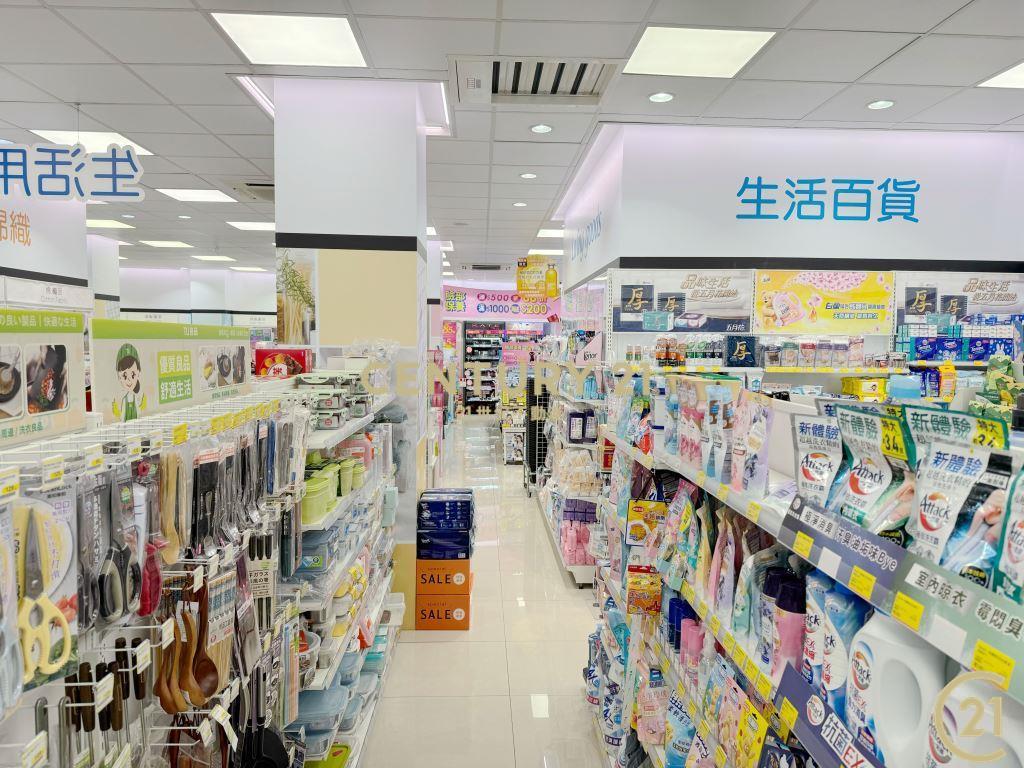 延吉街醒目三角窗旺店