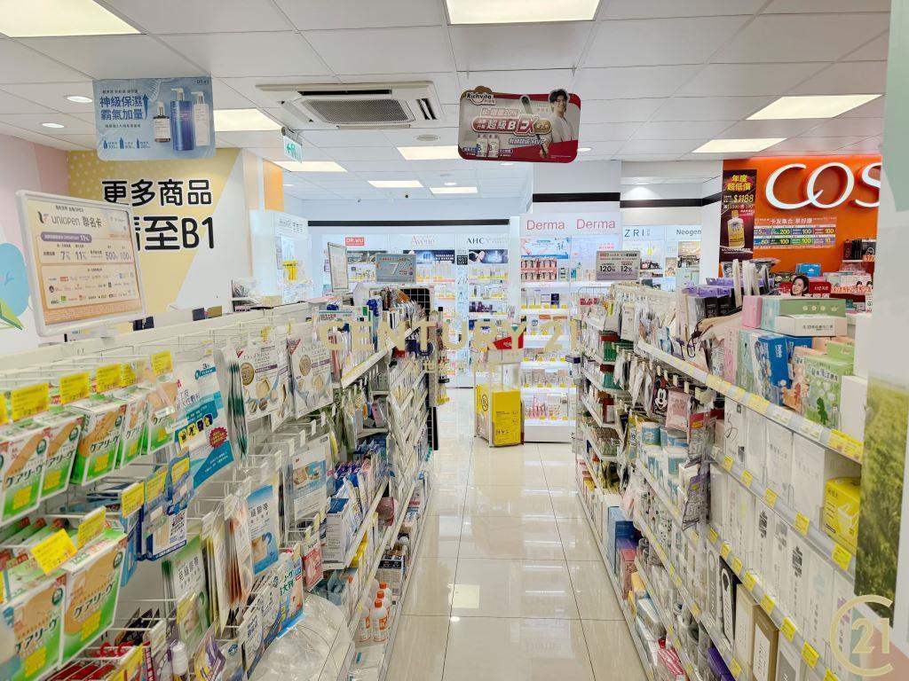 延吉街醒目三角窗旺店