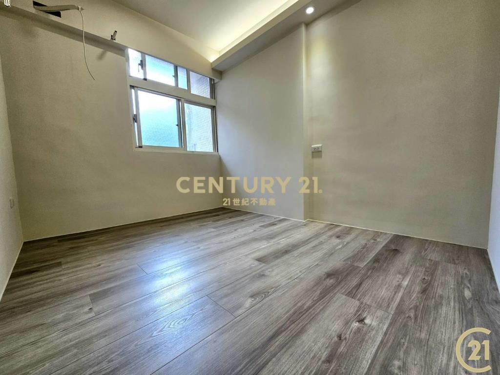 三重國小河岸裝潢優三房美宅