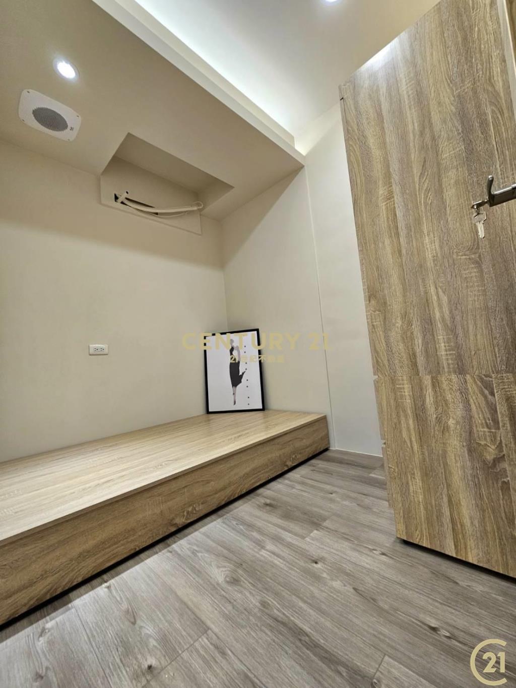 三重國小河岸裝潢優三房美宅