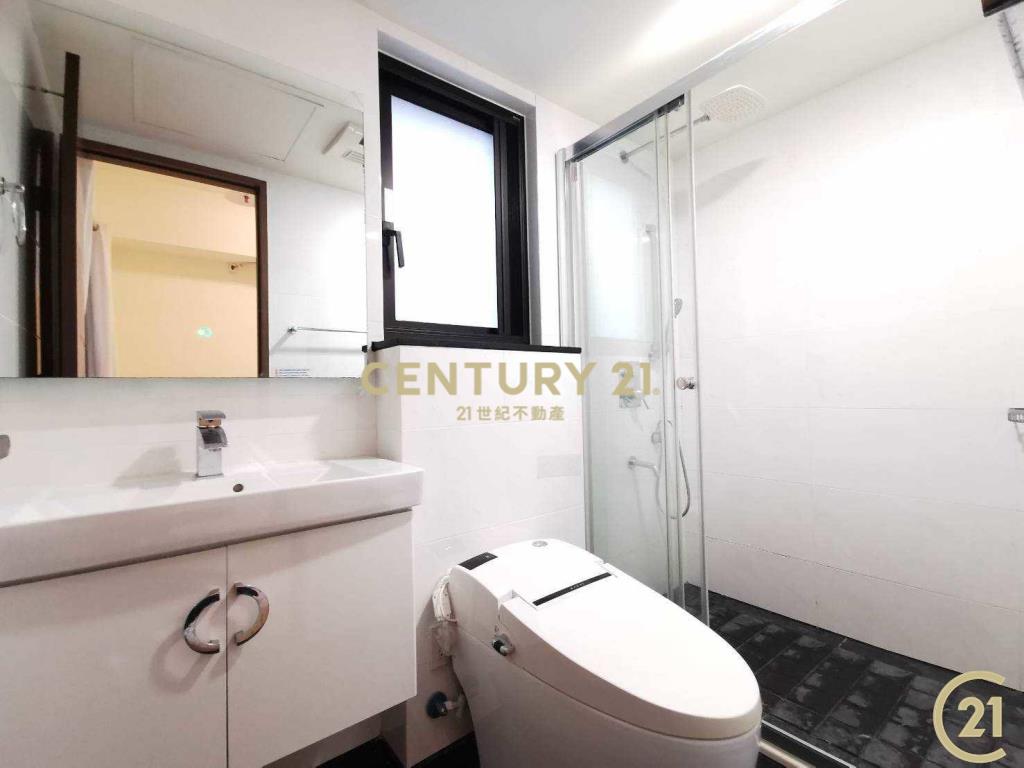 台北晶麒鋼骨制震豪宅，贈專用露台高貴奢華