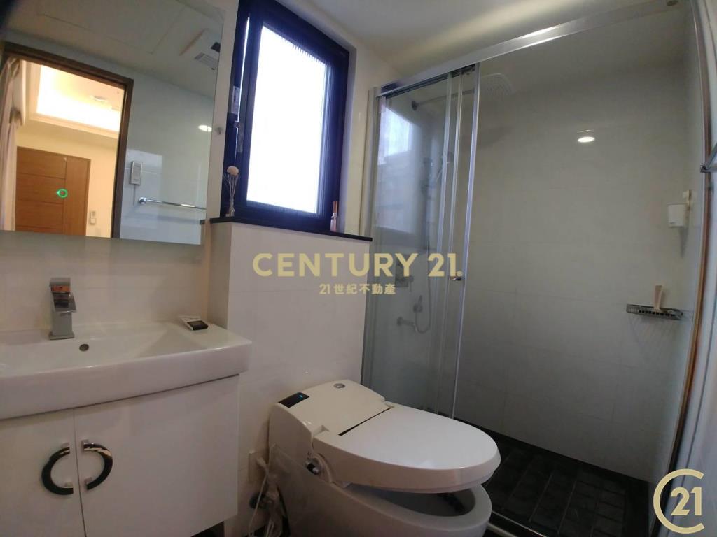 西門台北晶麒豪宅3房坡平車位5星奢華公設