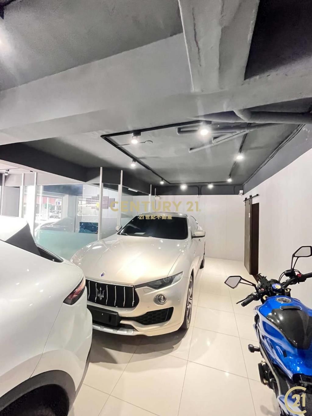 濱江面寬三角窗店面