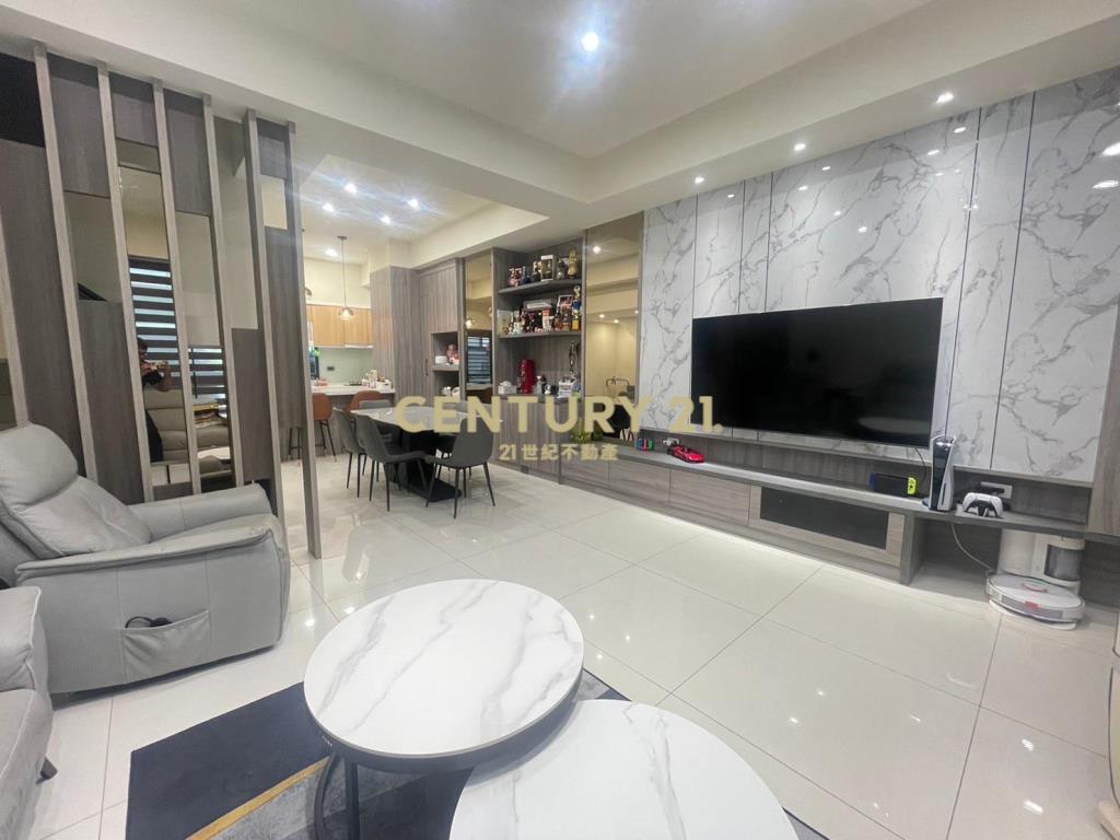 高鐵南路頂級裝潢雙車位豪宅