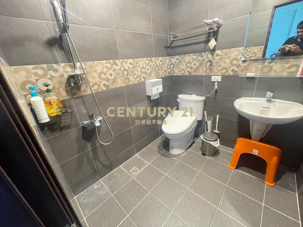 高鐵南路頂級裝潢雙車位豪宅