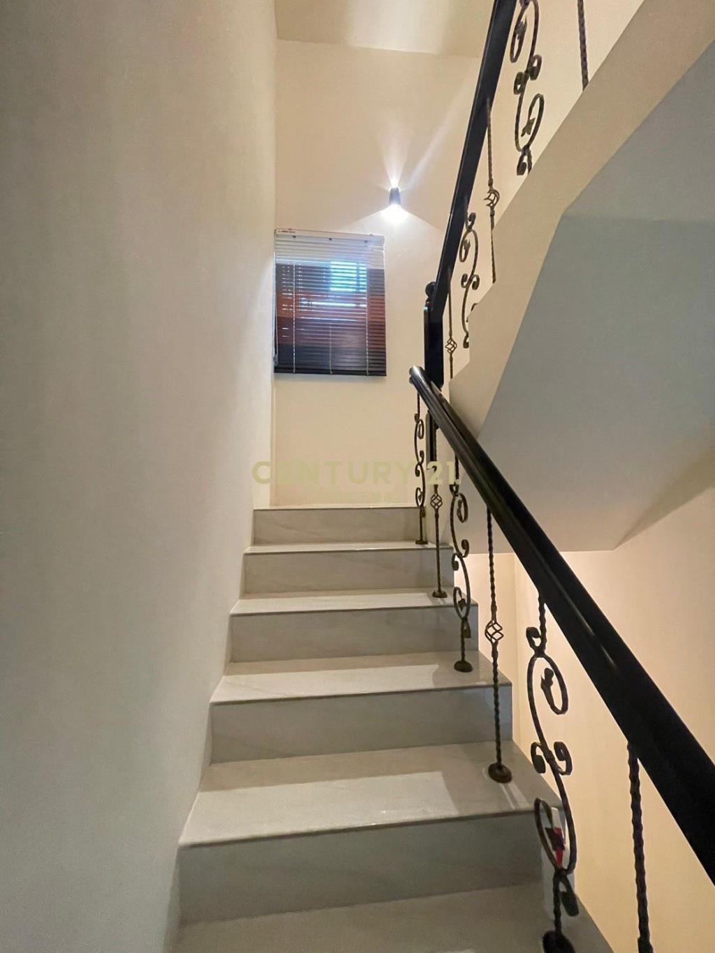 高鐵南路頂級裝潢雙車位豪宅