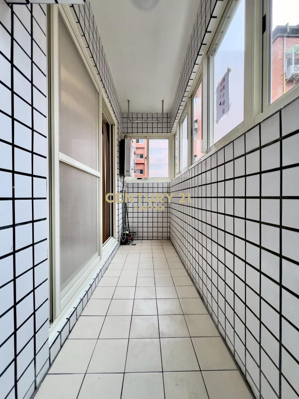 藝文捷運G11電梯裝潢美2房