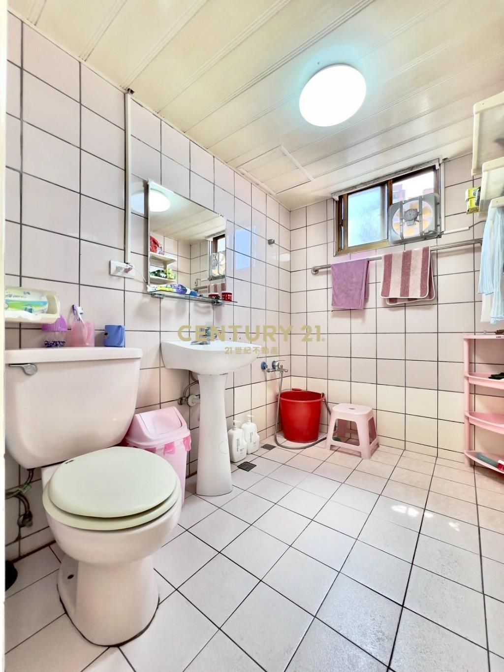 楊明國小電梯三房