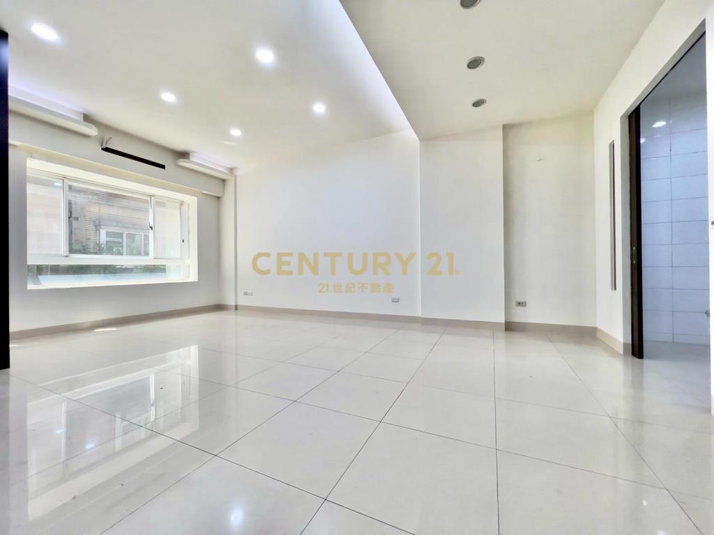 萬能科大車庫停車透天