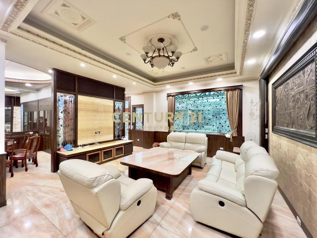 青埔國中雙車位美別墅