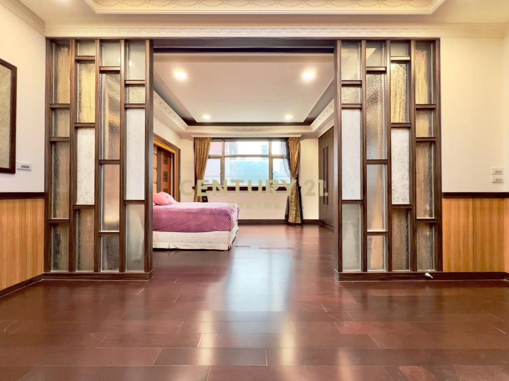 青埔國中雙車位美別墅