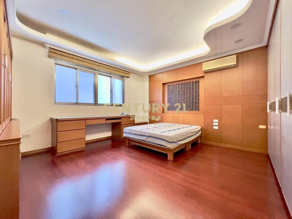 青埔國中雙車位美別墅