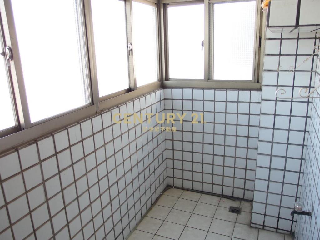 體育園區精美大2房