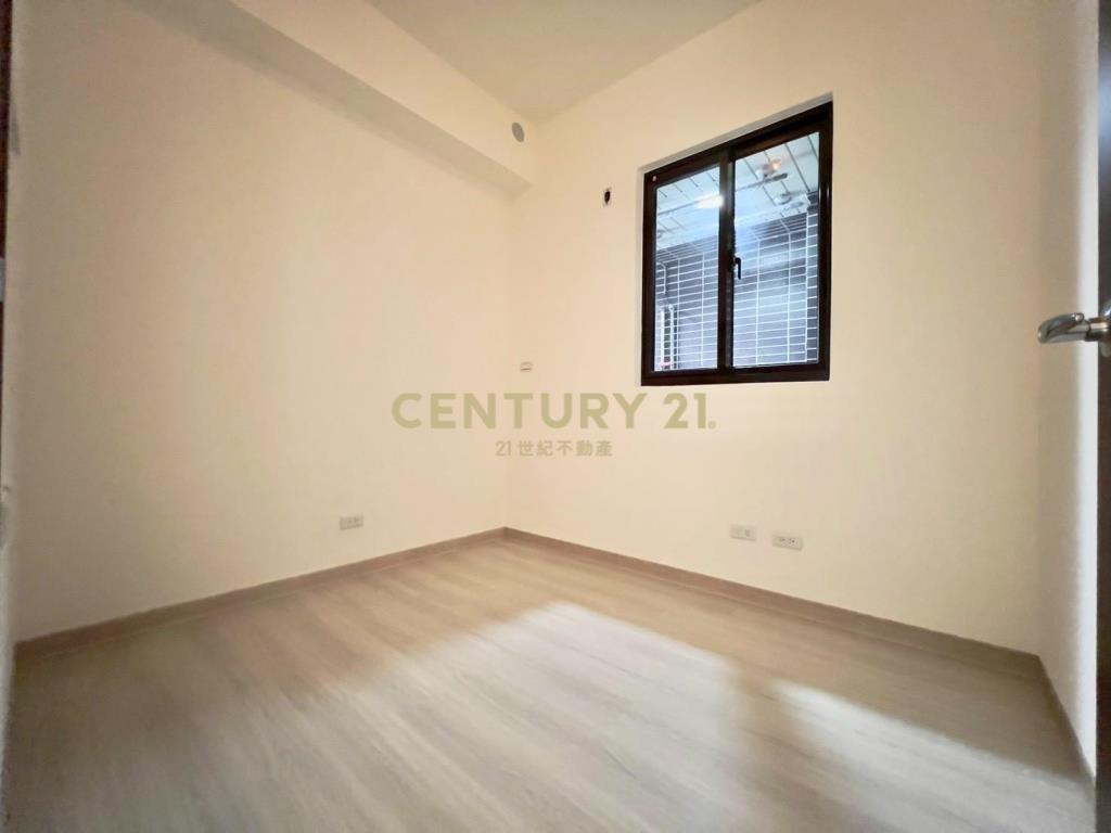 草漯重劃區超大露臺三房車