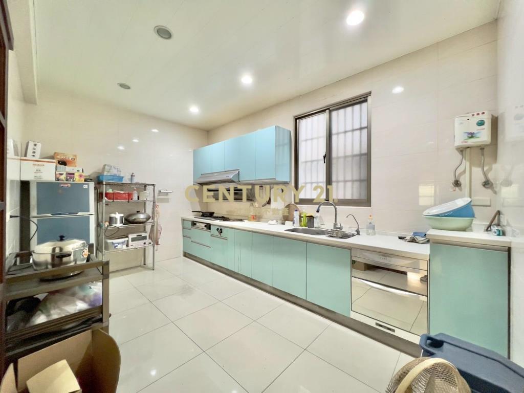 正環南路黃金電梯透店