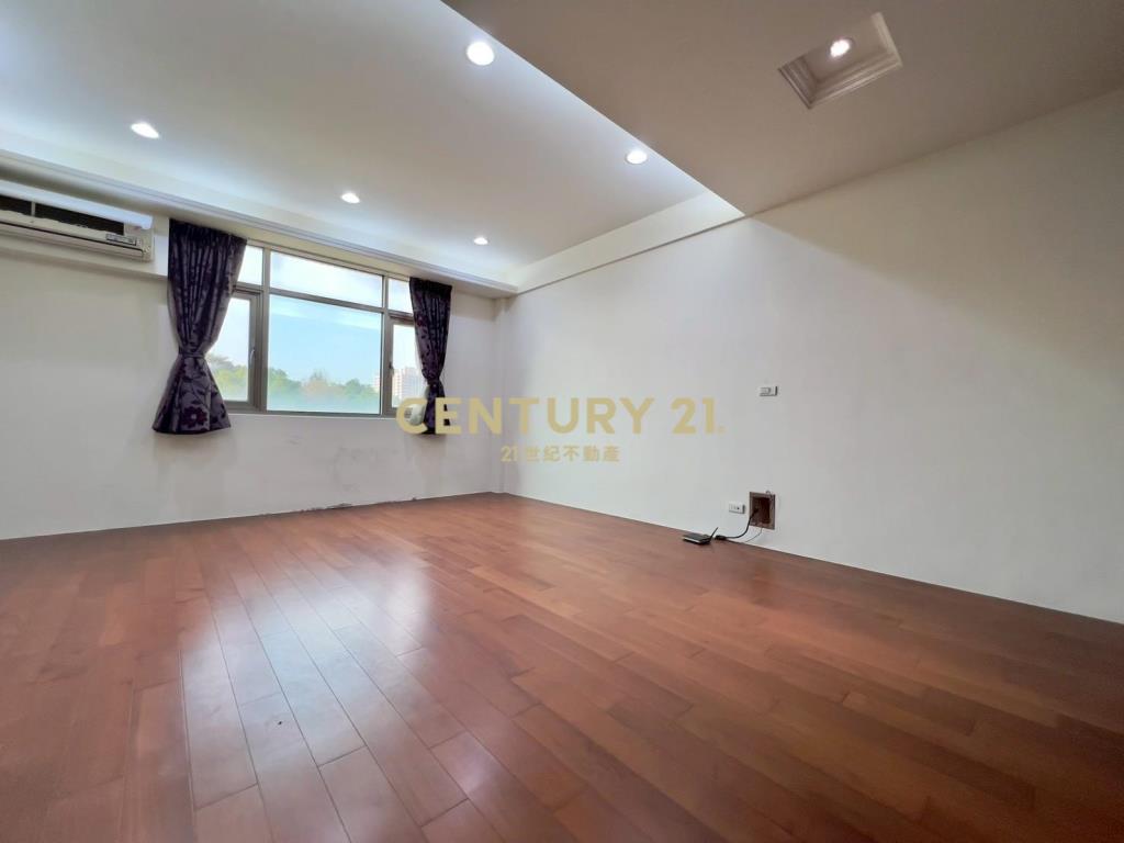 正環南路黃金電梯透店