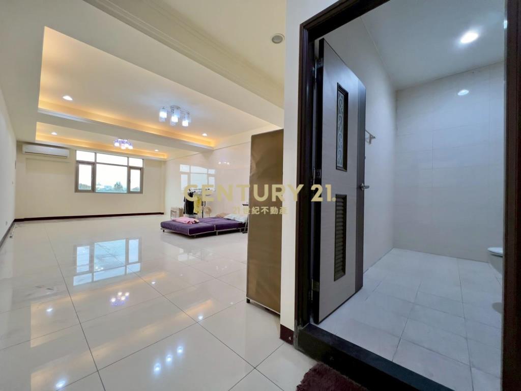 正環南路黃金電梯透店