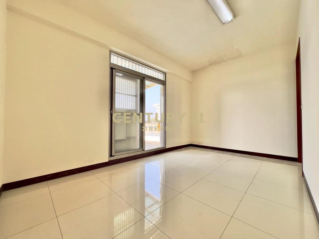 正環南路黃金電梯透店