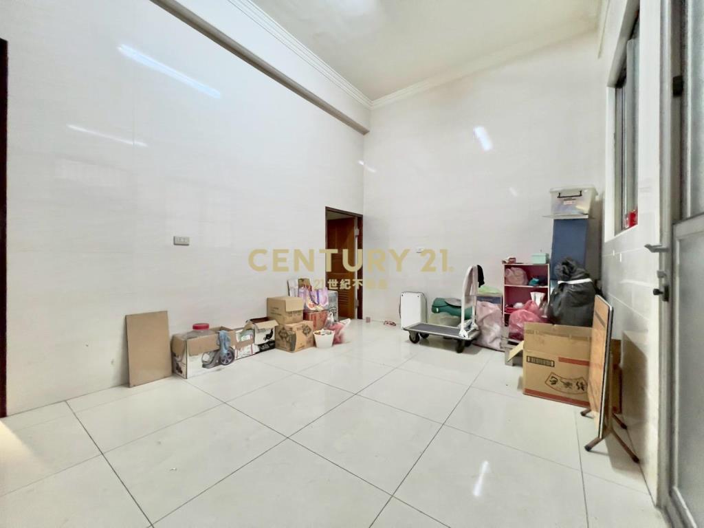 正環南路黃金電梯透店