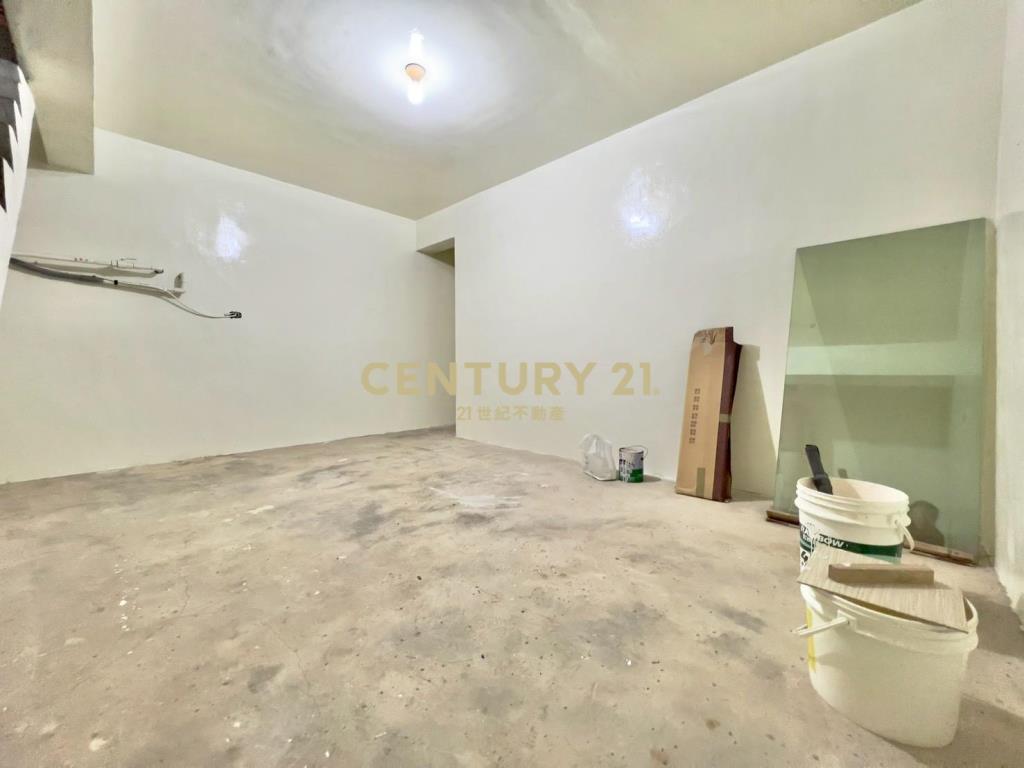 正環南路黃金電梯透店