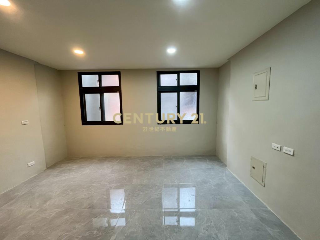 榮民南路全新整理美透天