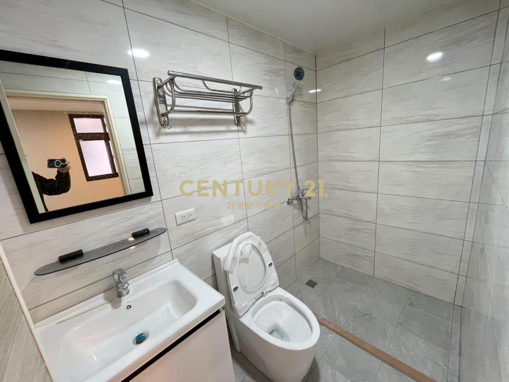 榮民南路全新整理美透天