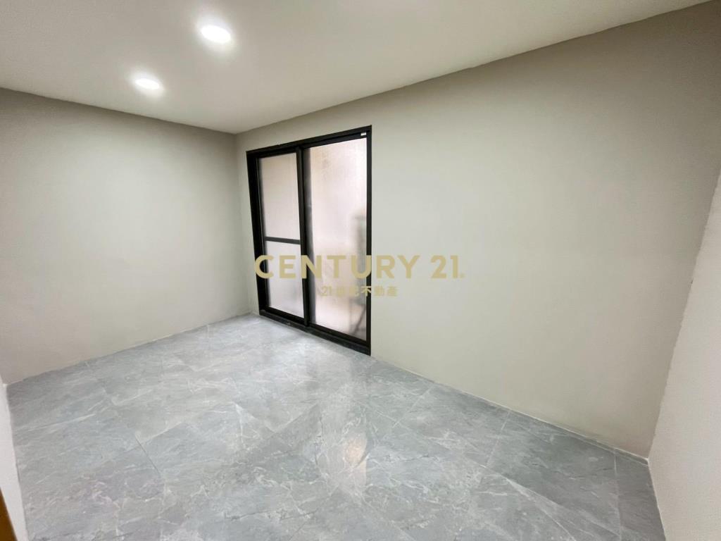 榮民南路全新整理美透天