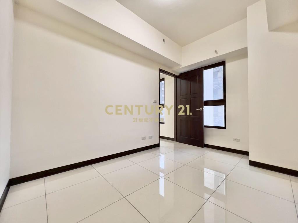 楊梅全新市心朗朗2房車