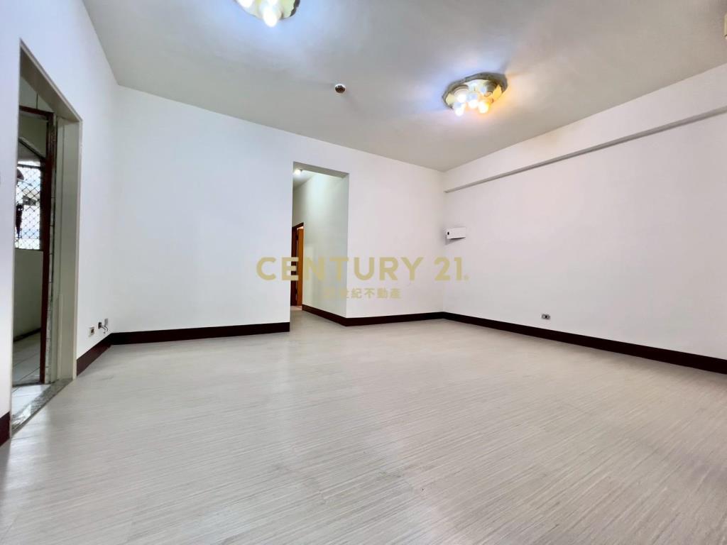 中壢低總價電梯三房青年城