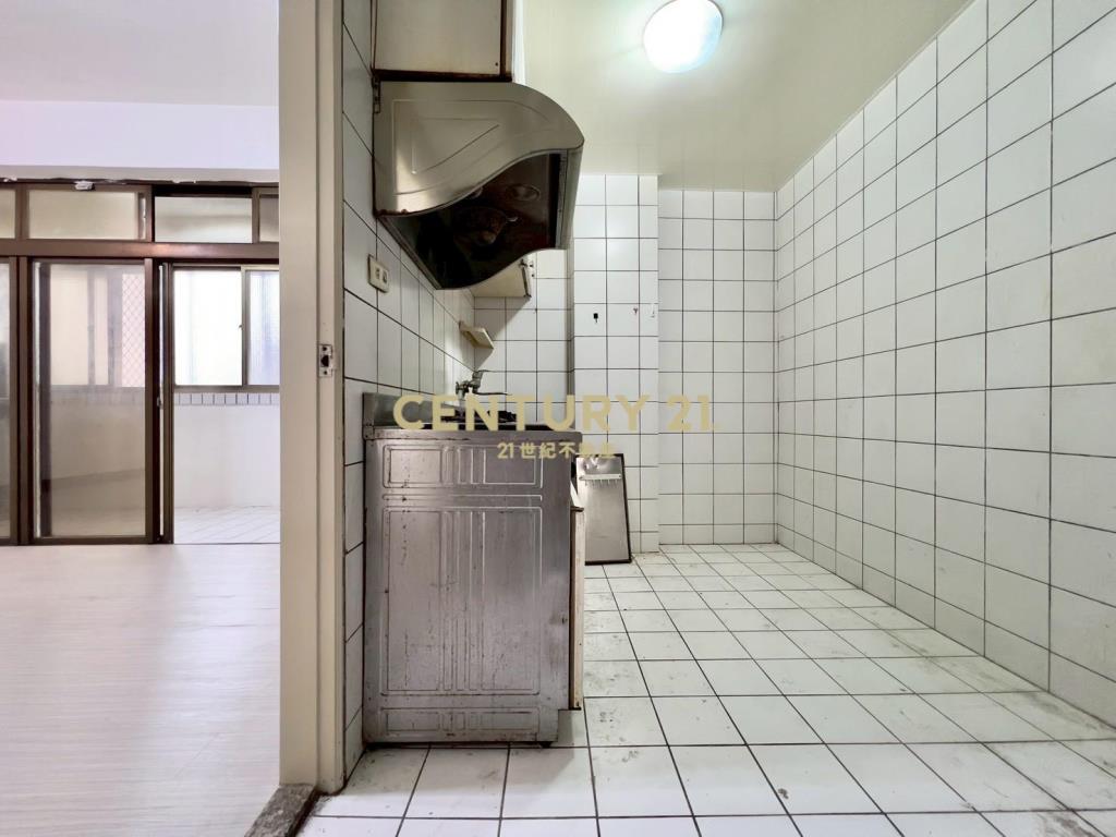 中壢低總價電梯三房青年城