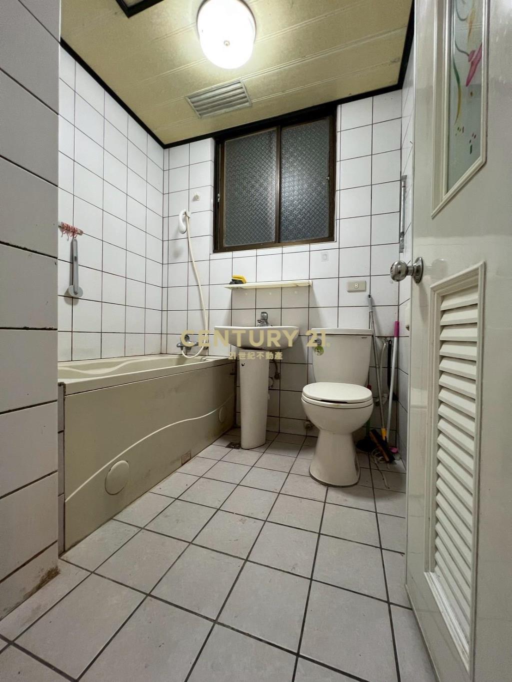 中壢低總價電梯三房青年城