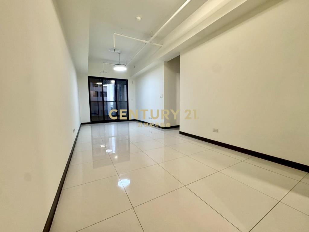 青埔w站前3房車