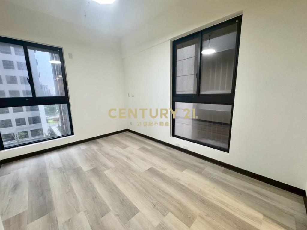 青埔w站前3房車