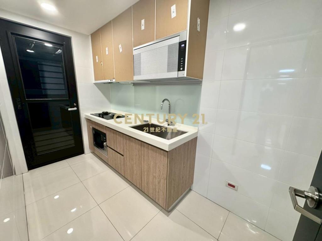 青埔w站前3房車