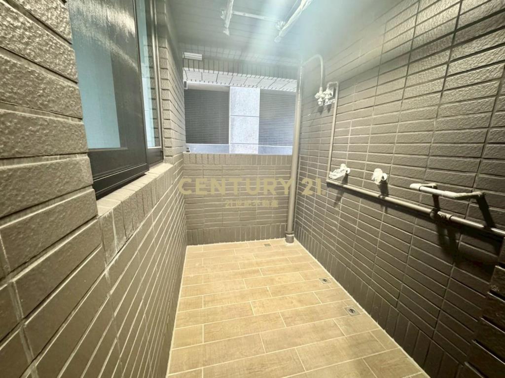 青埔w站前3房車