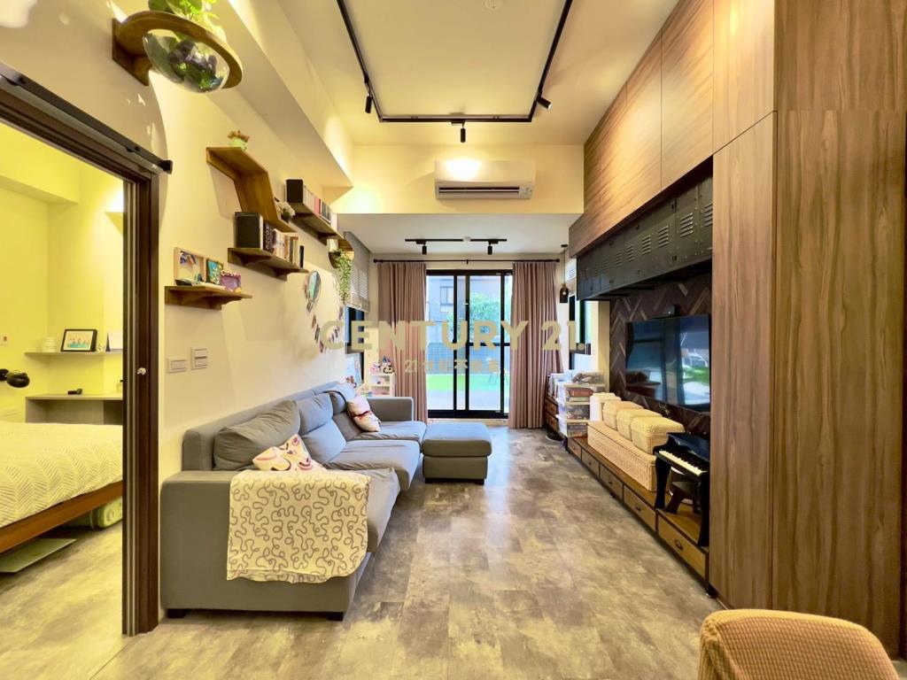 快樂國小美裝潢兩房車