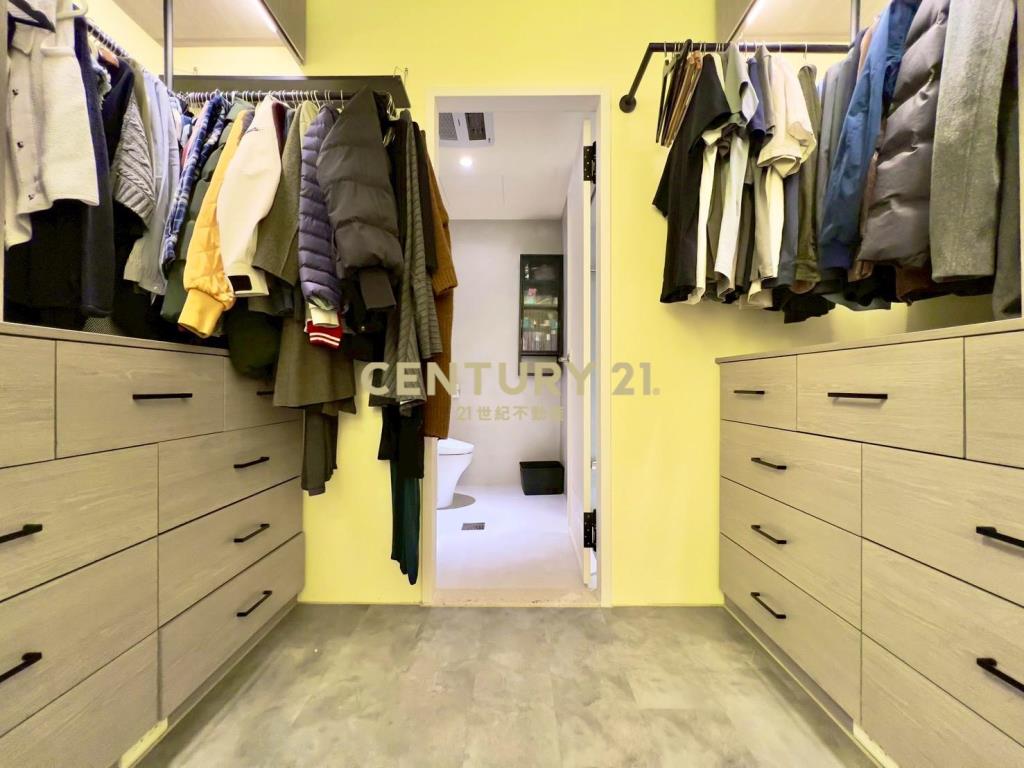 快樂國小美裝潢兩房車