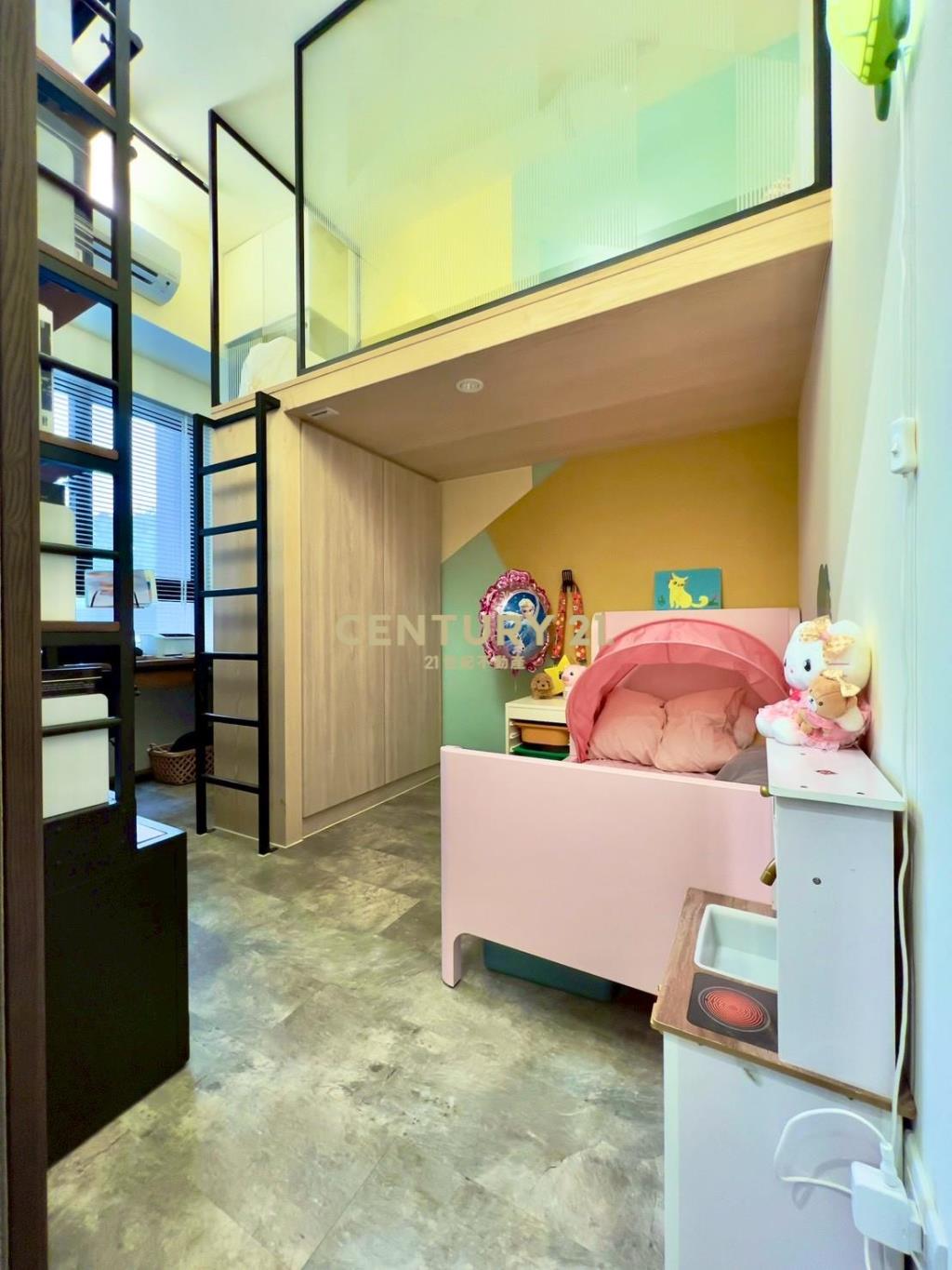 快樂國小美裝潢兩房車