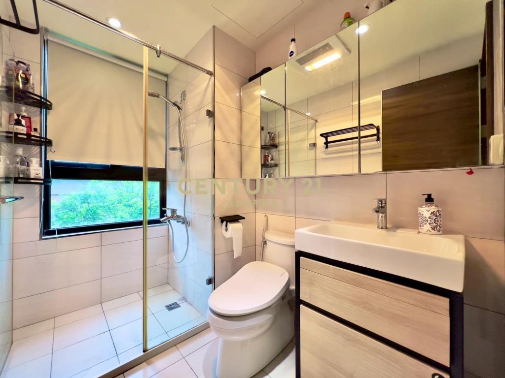 快樂國小美裝潢兩房車