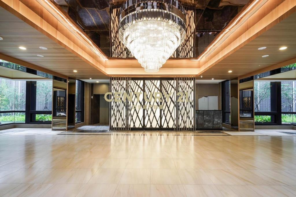 快樂國小美裝潢兩房車