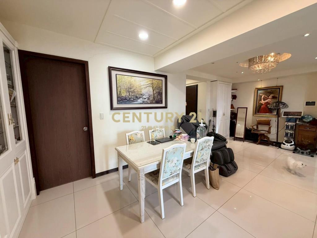 遠雄龍岡景觀四房車