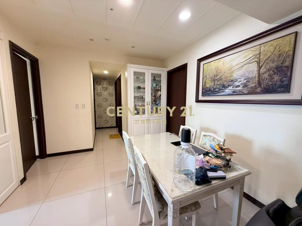 遠雄龍岡景觀四房車