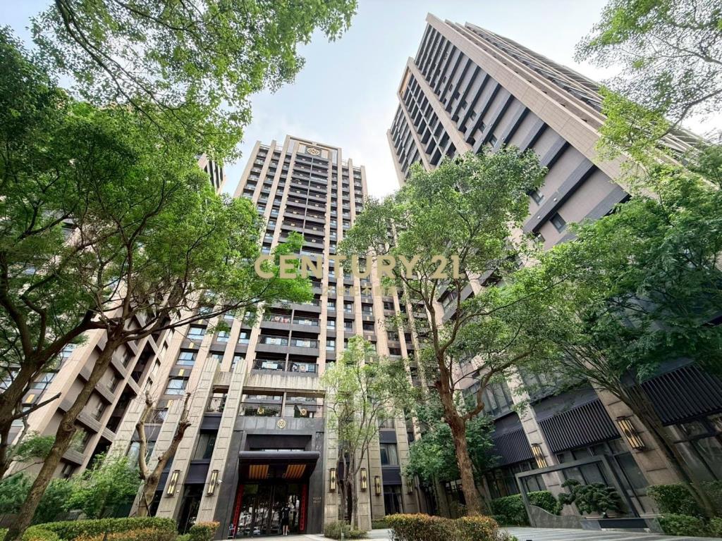 遠雄龍岡景觀四房車