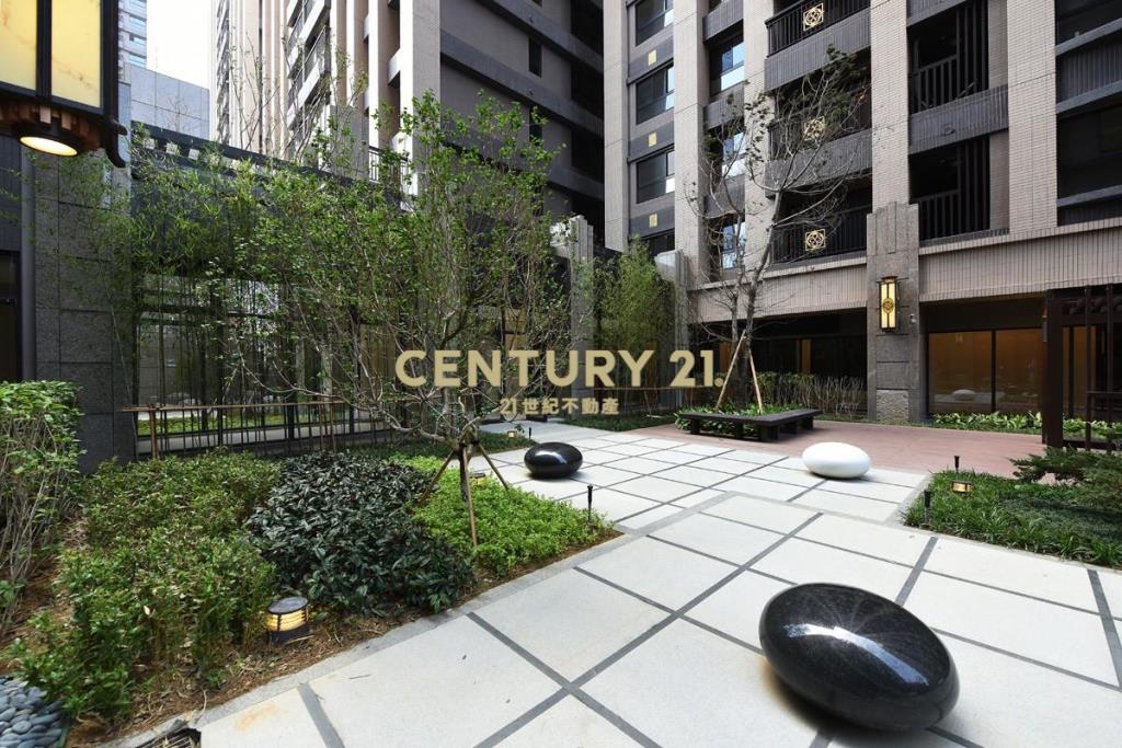 遠雄龍岡景觀四房車