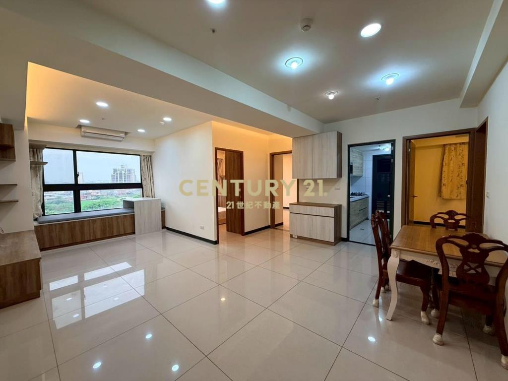 威均天翔景觀露台三房車