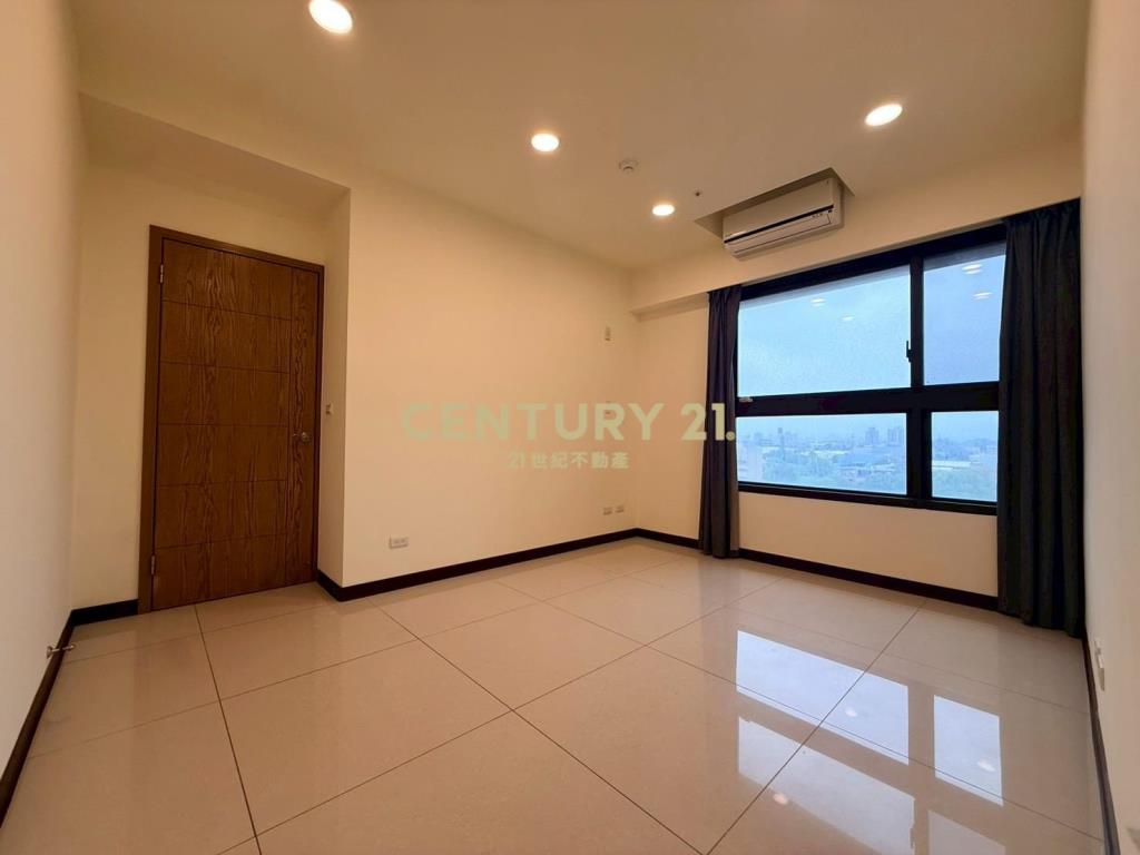 威均天翔景觀露台三房車