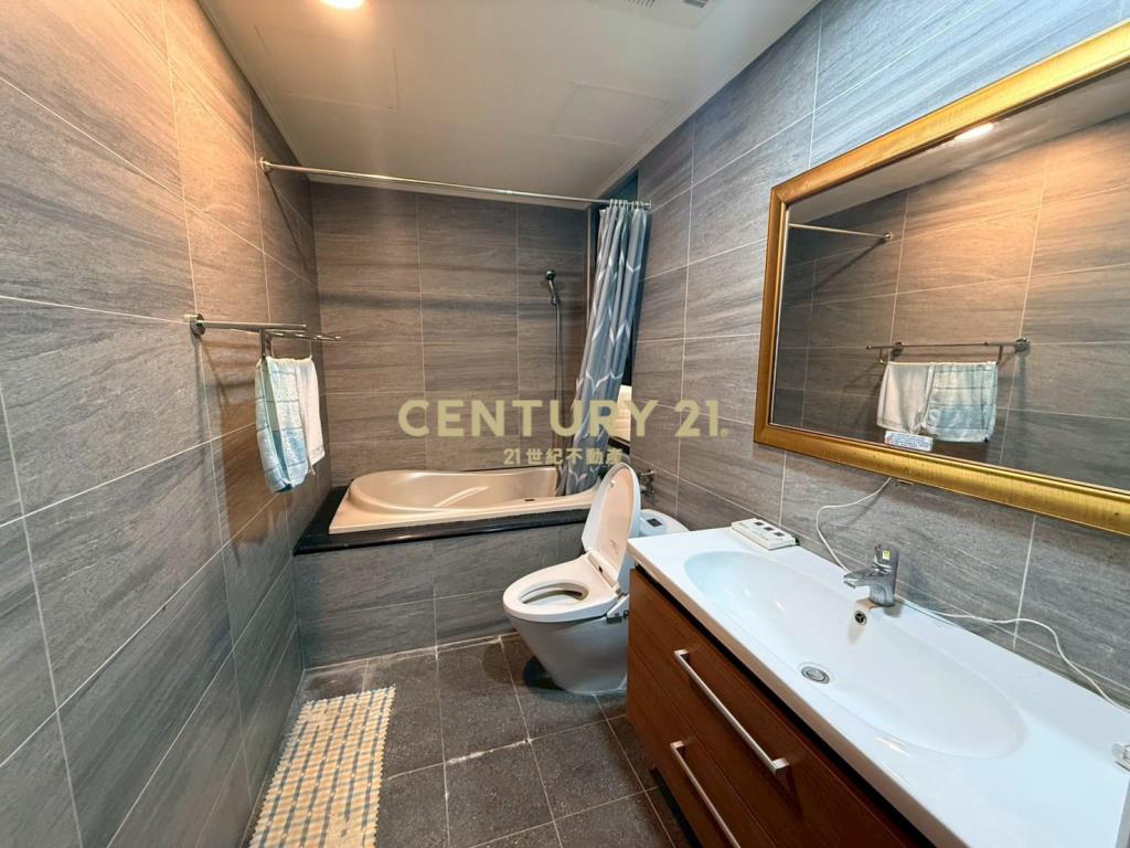 威均天翔景觀露台三房車