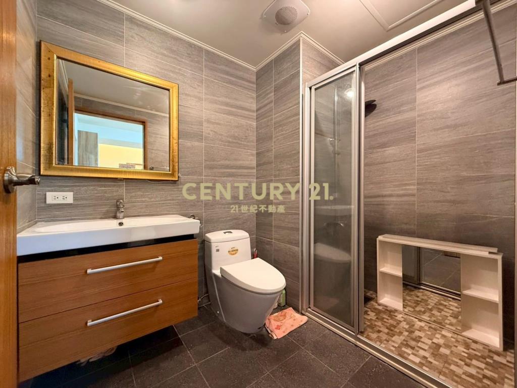 威均天翔景觀露台三房車